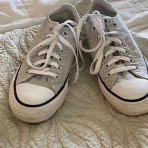 Converse sneakers size 8